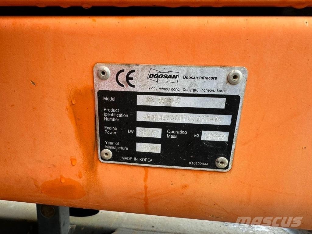 Doosan DX 140 Bageri točkaši
