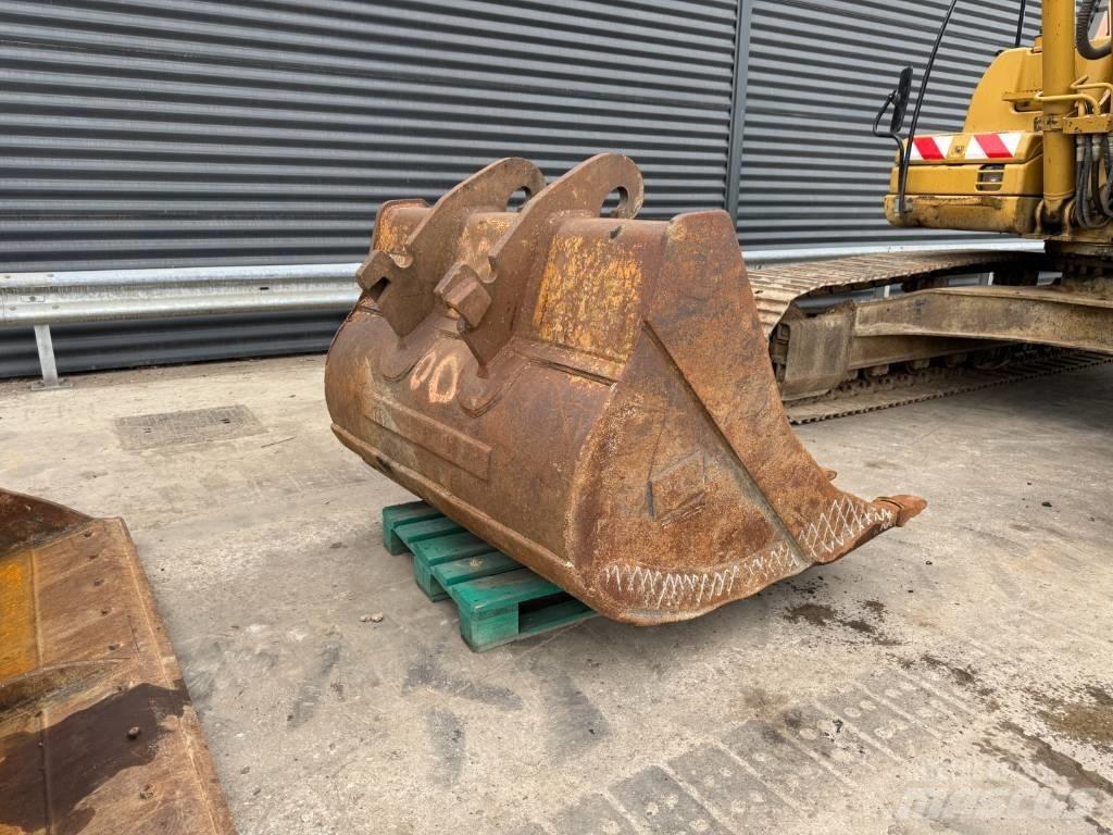 CAT 320 DL Bageri guseničari