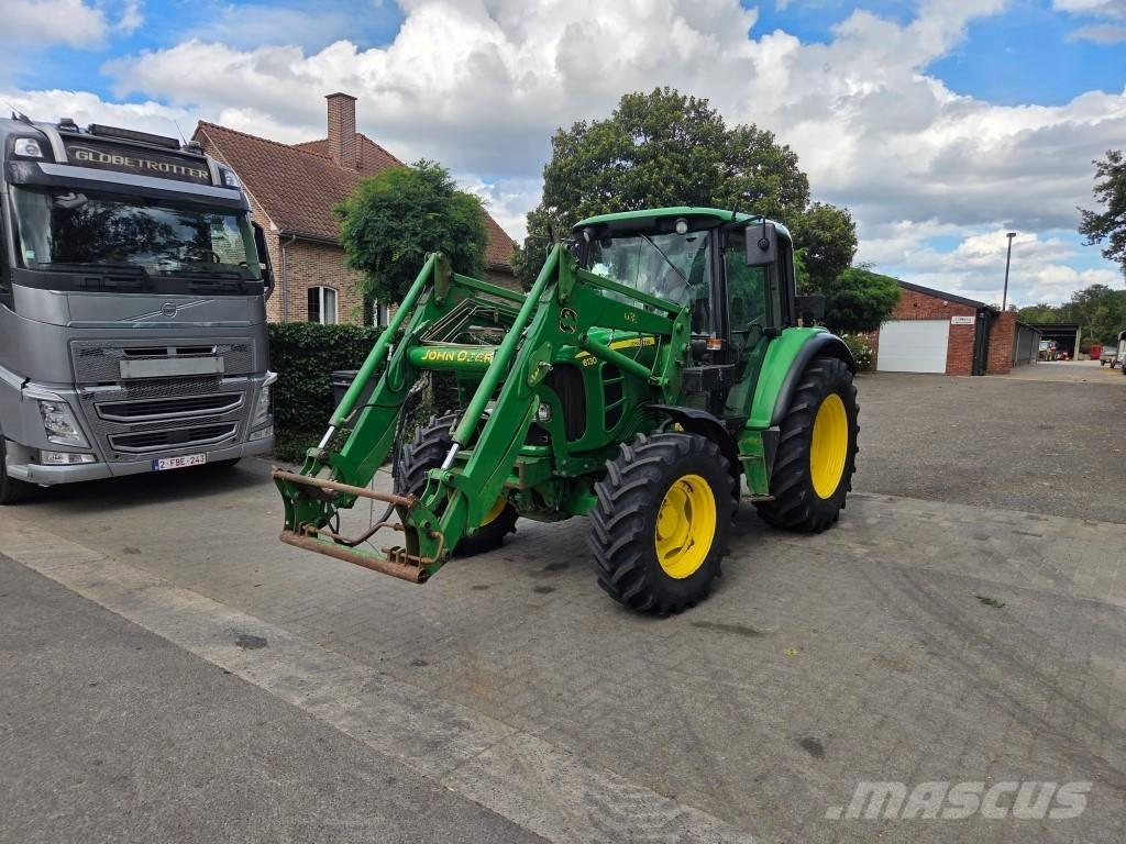 John Deere 6130 Traktori
