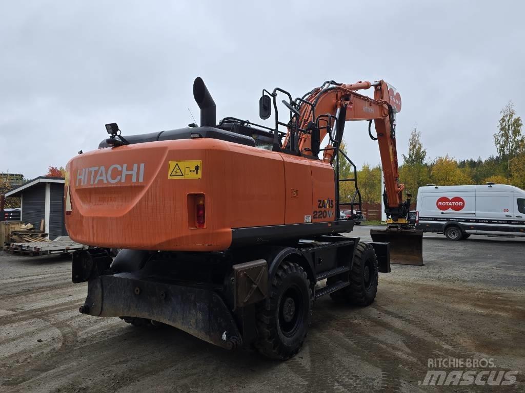 Hitachi ZX 220W-5 Bageri točkaši