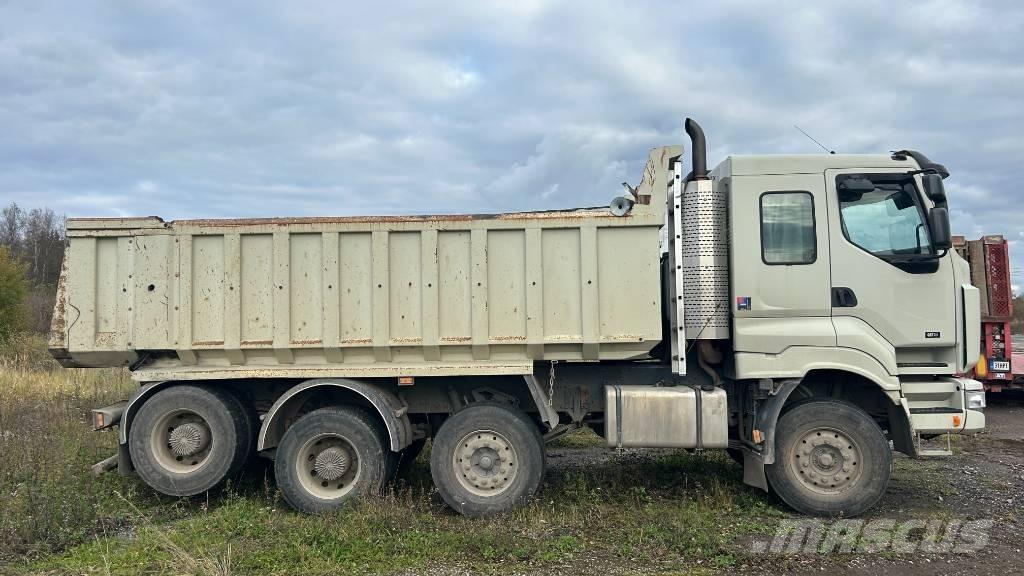Sisu C600 Kiperi kamioni