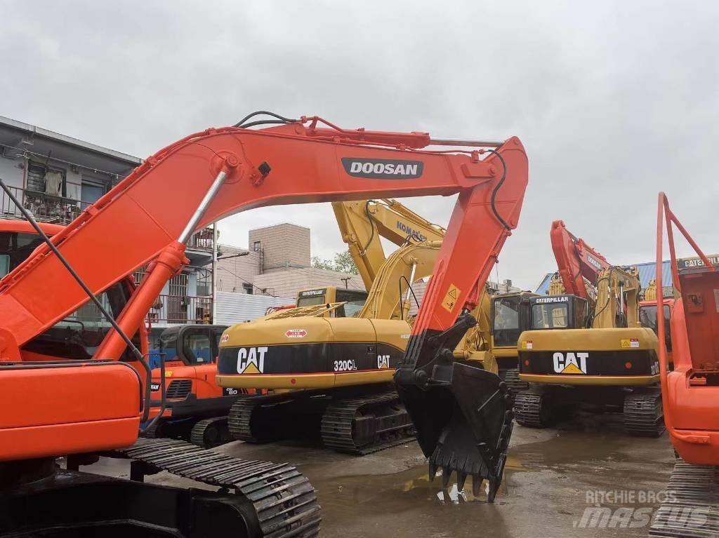 Doosan dx225 Bageri guseničari