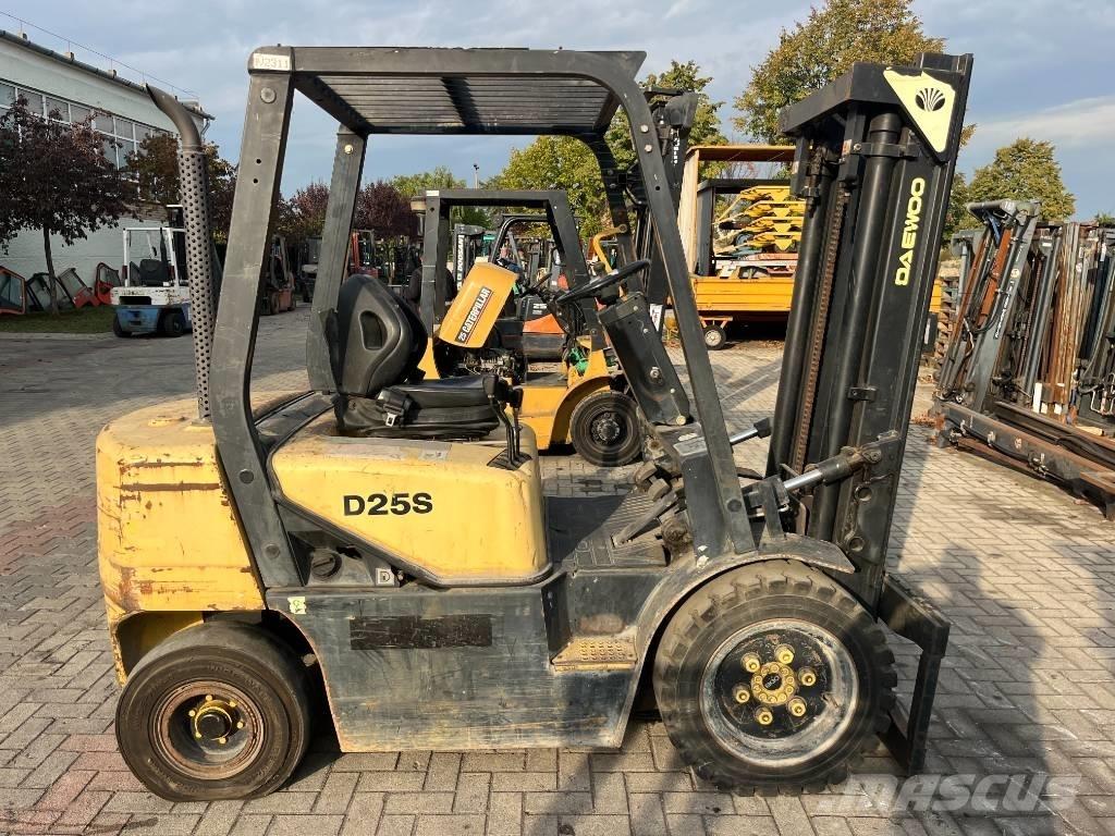 Daewoo D25S3 V-2311 Dizelski viljuškari