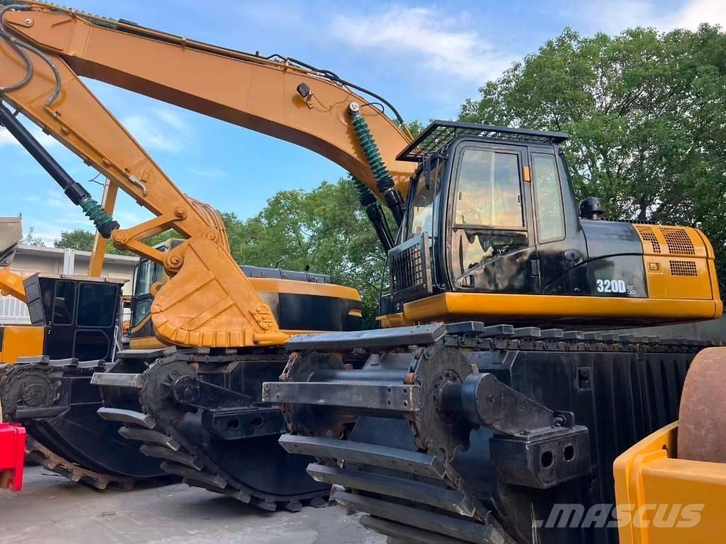 CAT 320 D2 Polovni amfibijski bageri