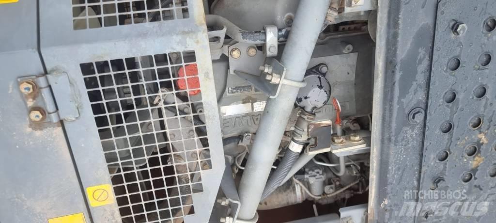 Hitachi ZX 250 LC-5 Bageri guseničari