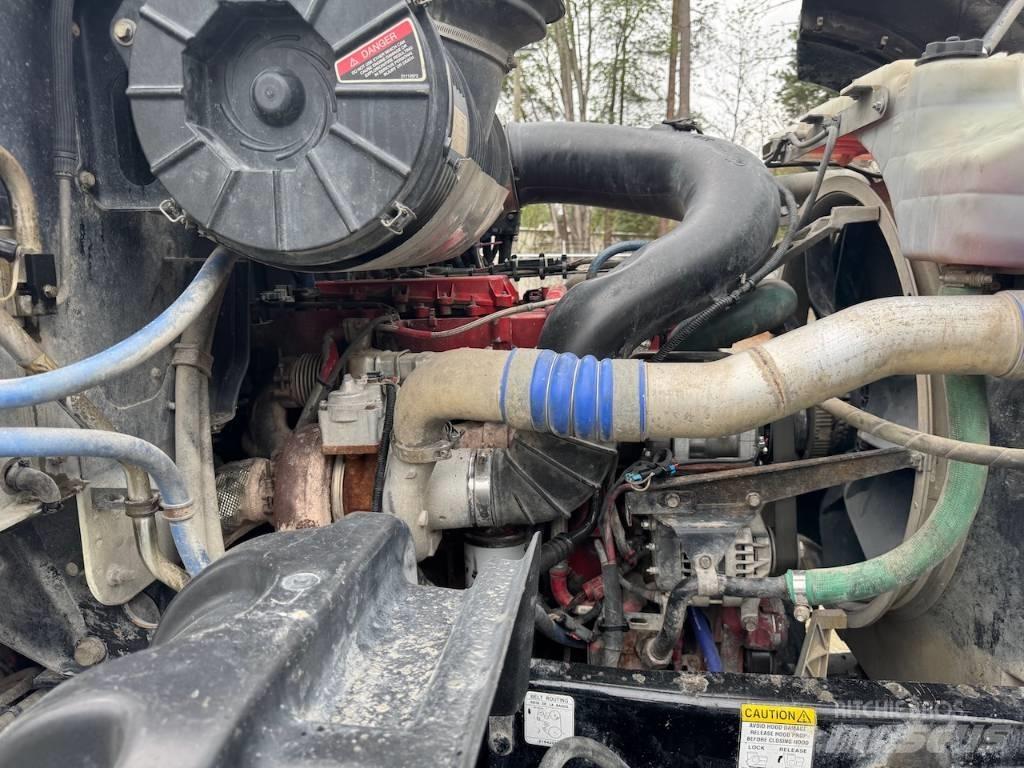 Mack GU433 Kiperi kamioni