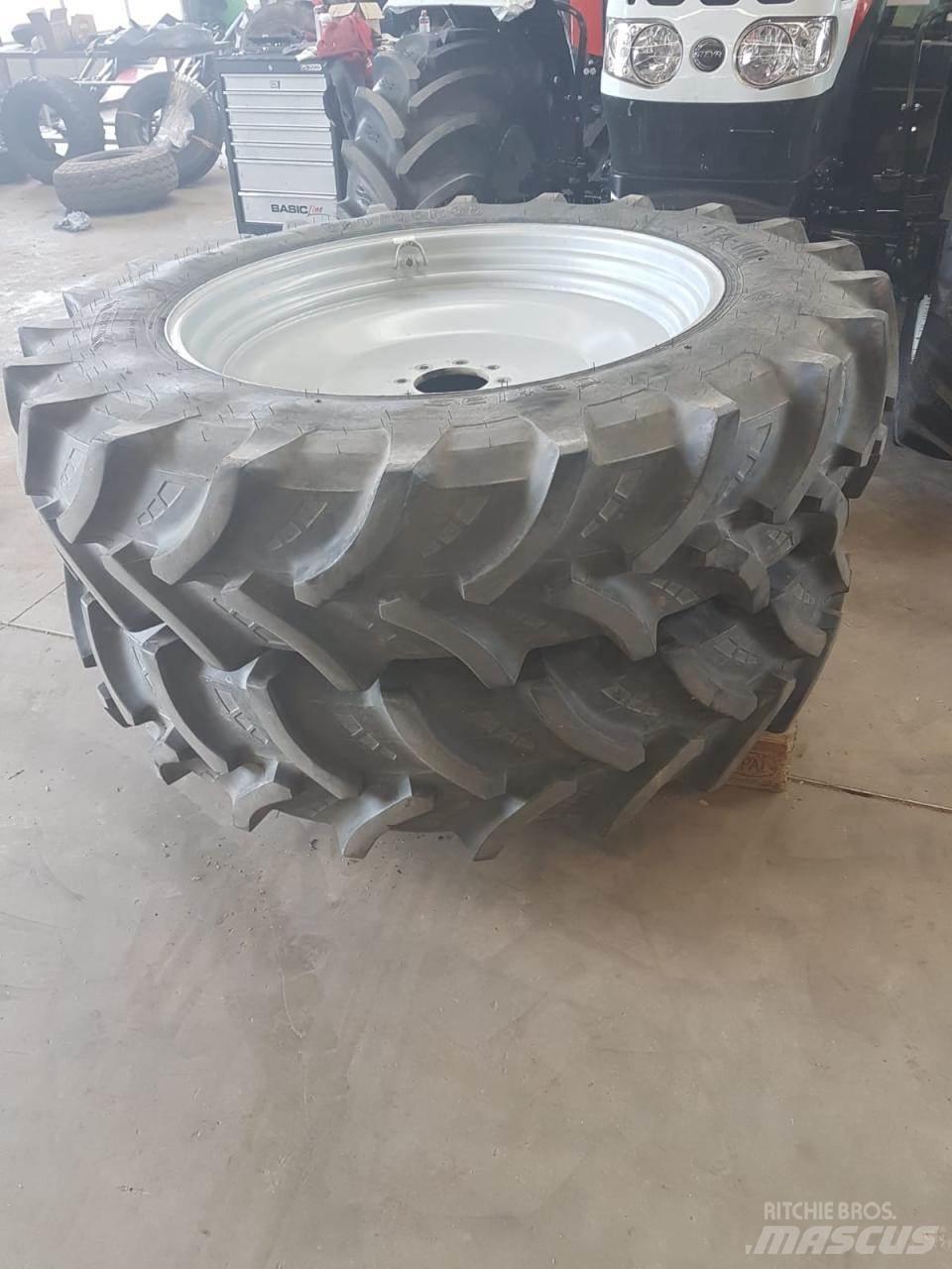 Petlas 380/85R38 Gume, točkovi i felne