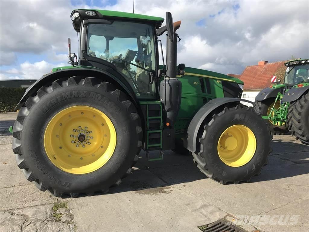 John Deere 6R 250 Traktori