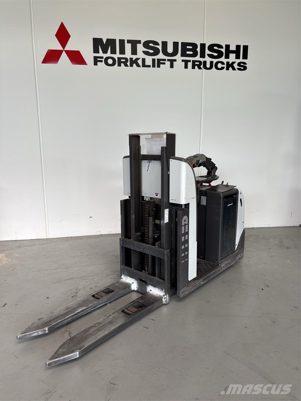 Atlet PPC120 Niskodizajući komisioni viljuškar