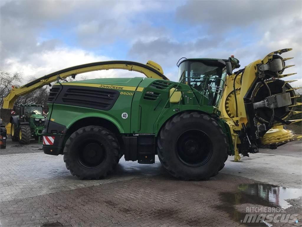 John Deere 8600 Mašine za stočnu hranu sa sopstvenim pogonom