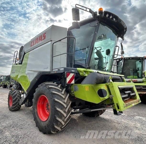 CLAAS TRION 520 Kombajni