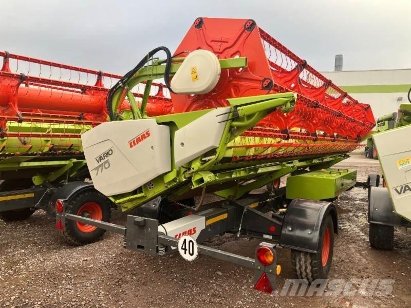 CLAAS TRION 520 Kombajni