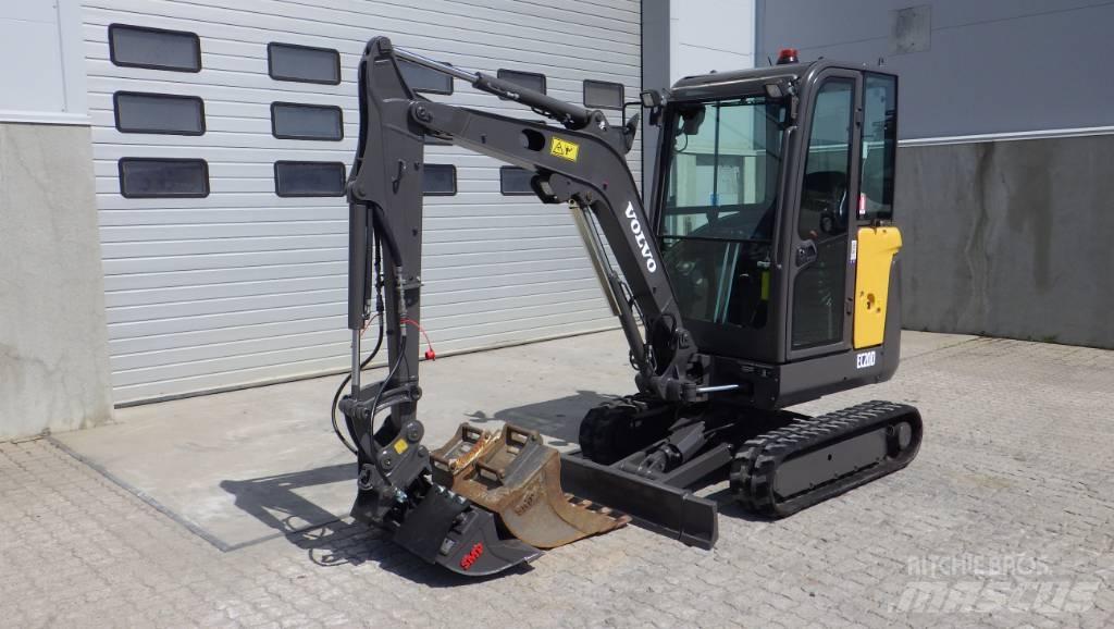 Volvo EC20D Mini bageri < 7t