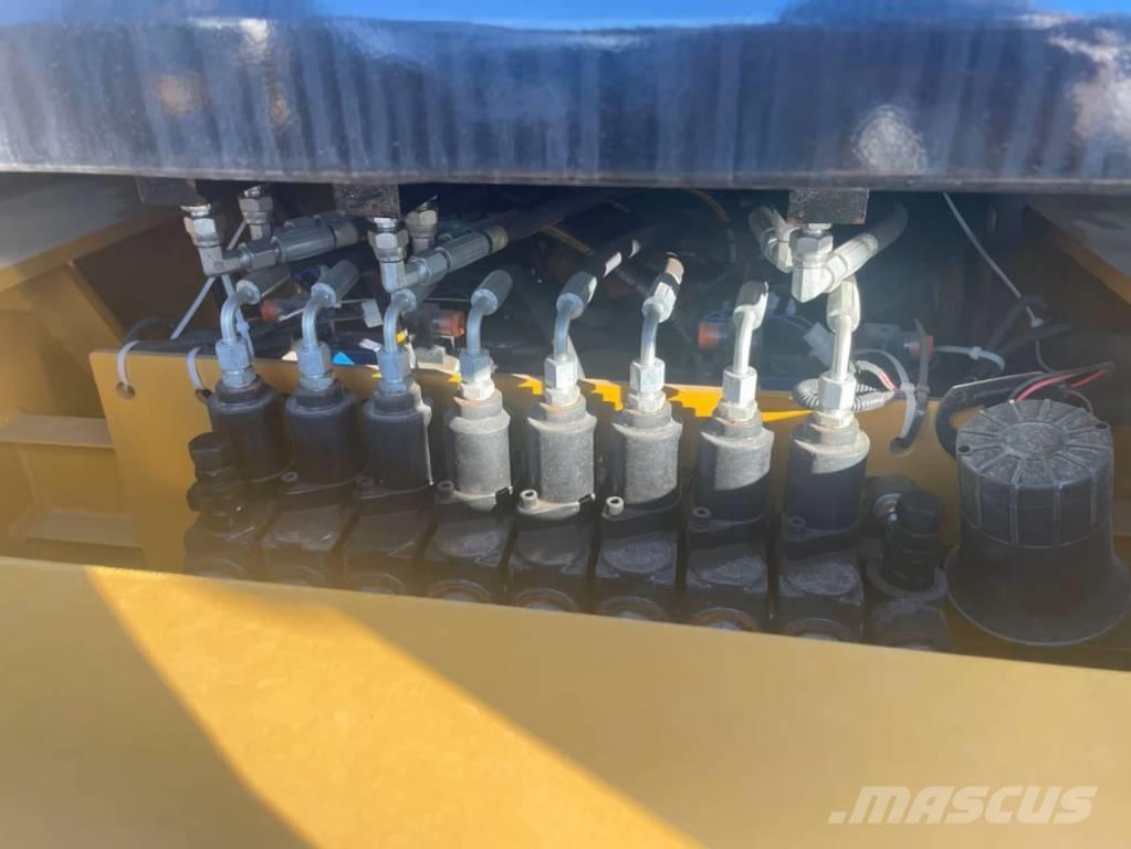 CAT 420F Rovokopači