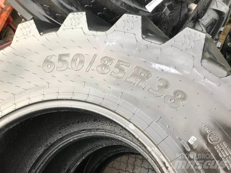 BKT 650/85R38 Gume, točkovi i felne