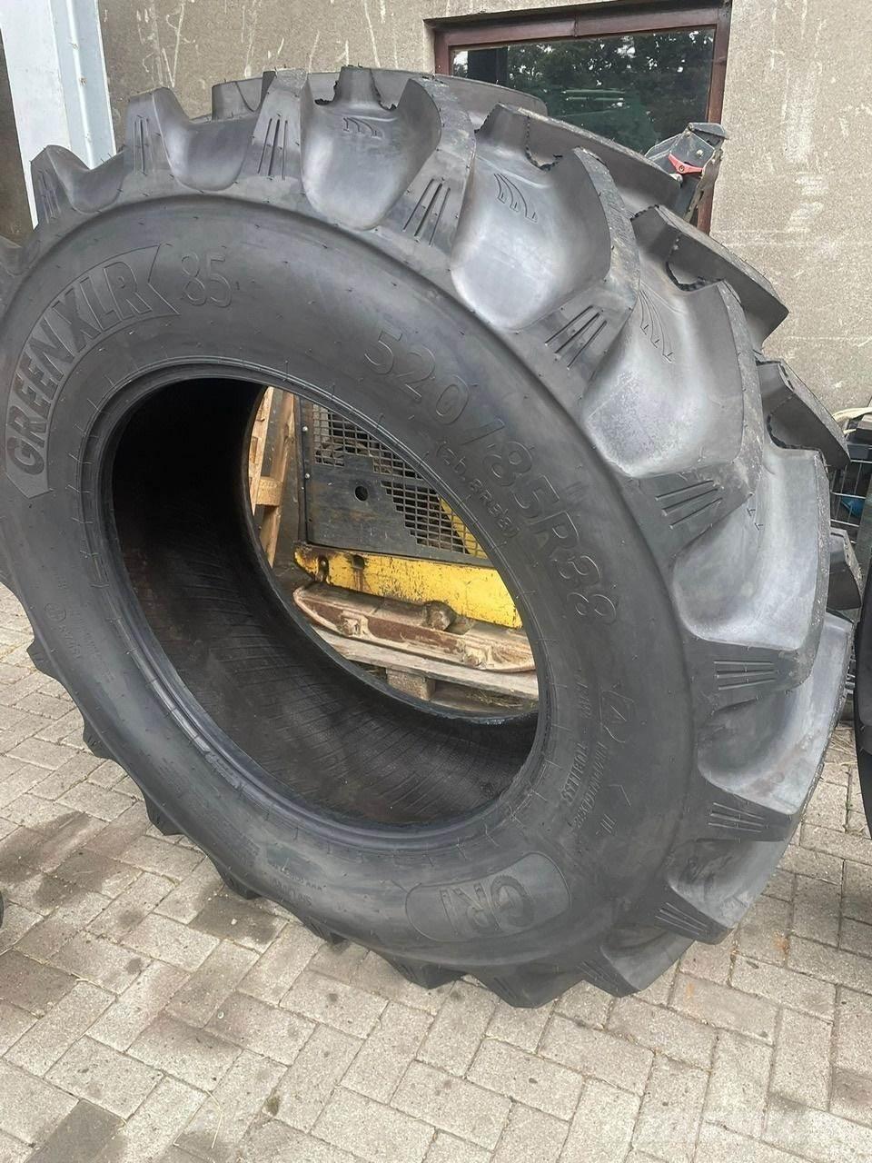  520/85R38 *GRI* Gume, točkovi i felne