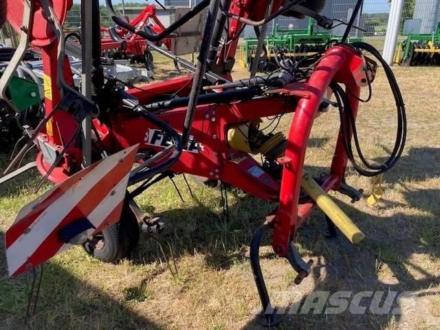 Fella TH 900 Hydro Okretači i sakupljači sena