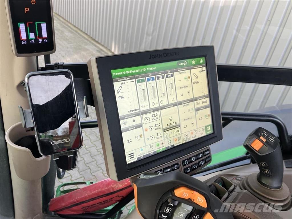 John Deere 6R 215 Traktori