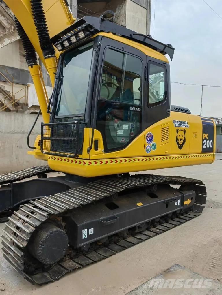 Komatsu PC 200-7L Bageri guseničari