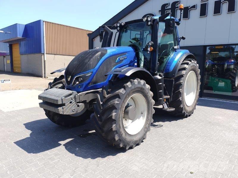 Valtra T194 A Traktori