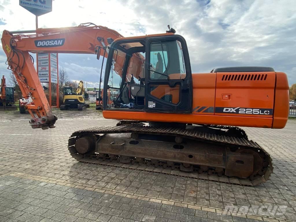 Doosan DX 225 LC Bageri guseničari