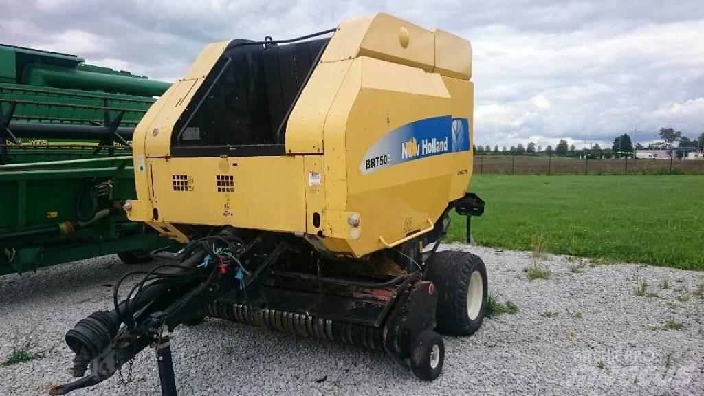 New Holland BR750A Prese/balirke za rolo bale