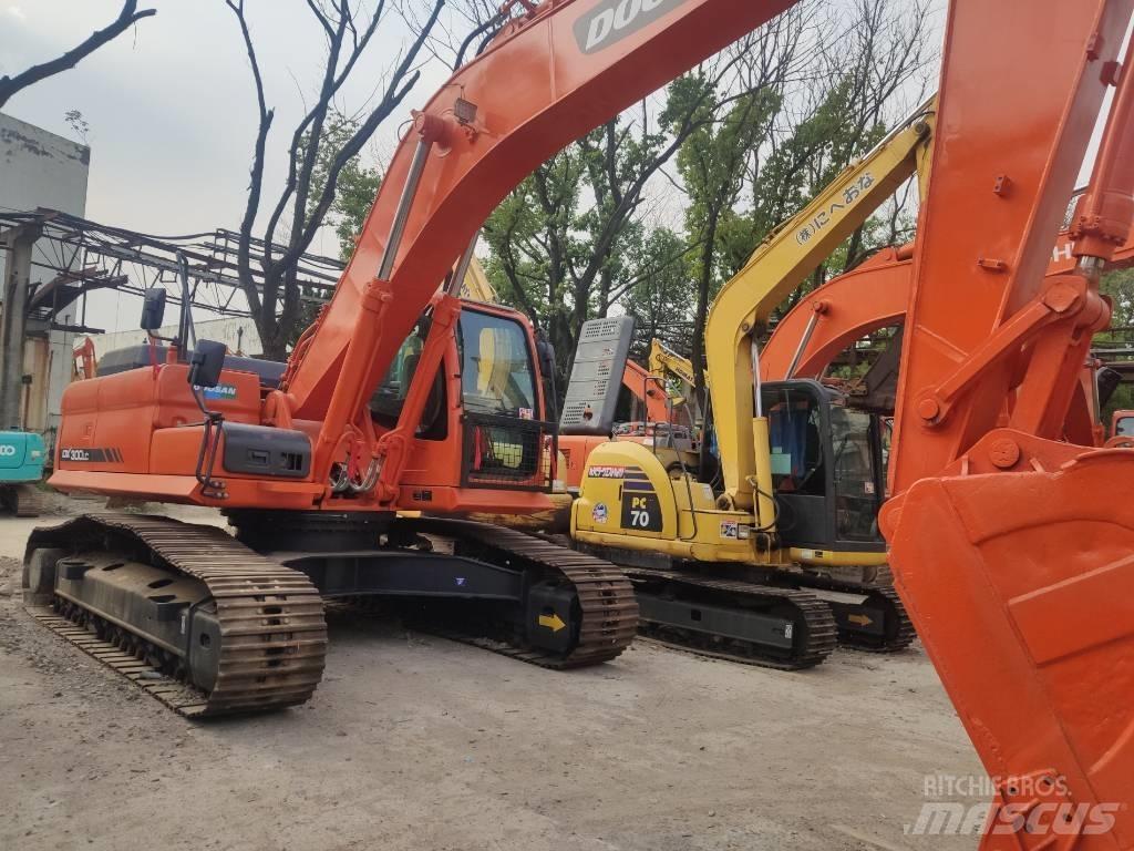 Doosan DX 300 Bageri guseničari