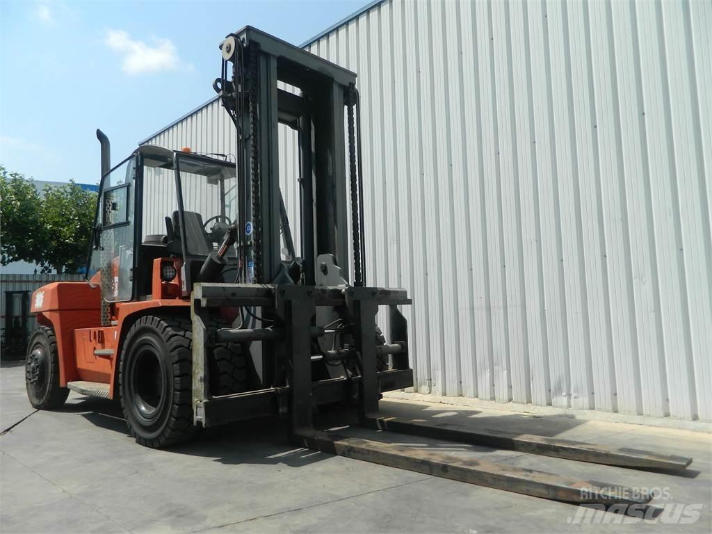 Kalmar DCE100 12 Dizelski viljuškari