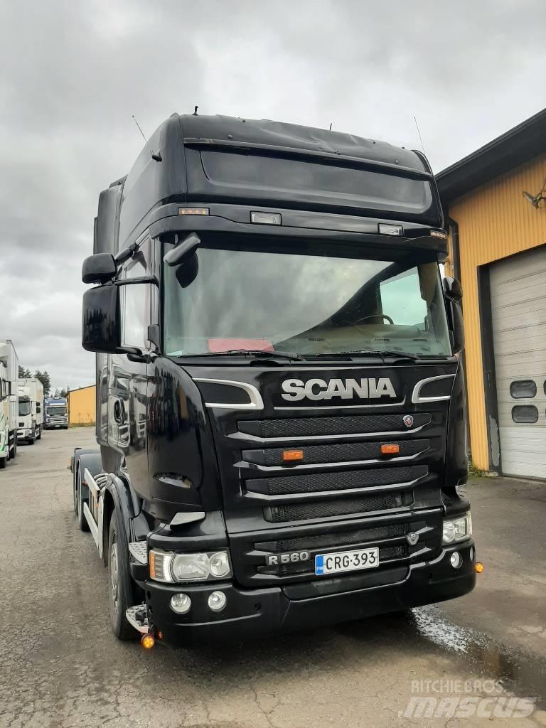 Scania R 560 Rol kiper kamioni sa kukom za podizanje tereta