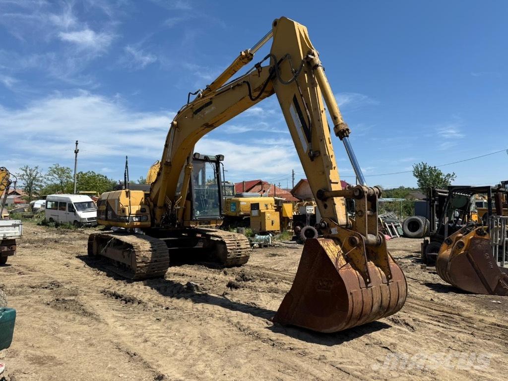 CAT 318 Kabine i unutrašnjost