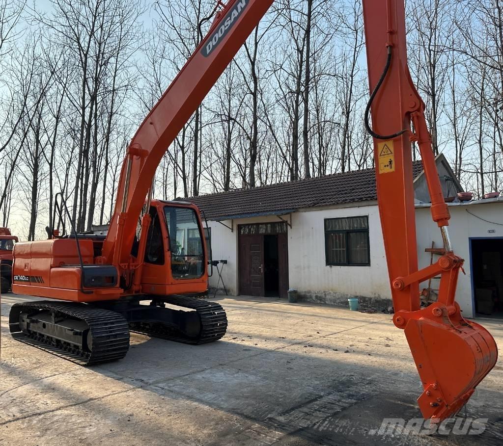 Doosan DX140 Bageri guseničari