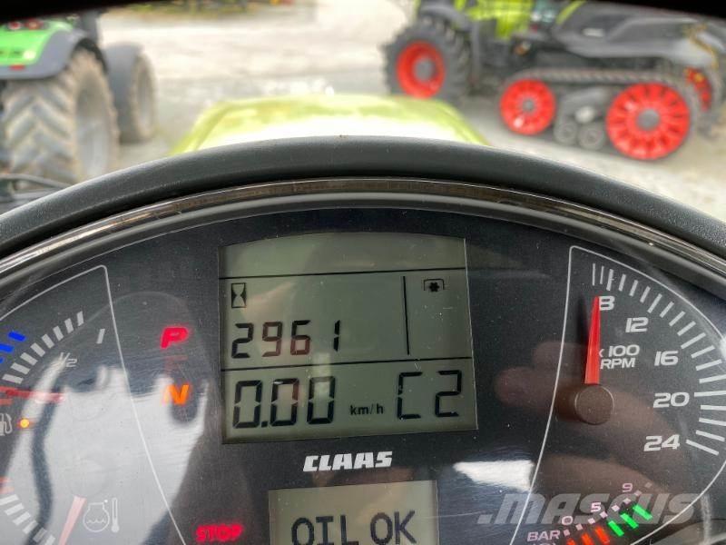 CLAAS AXION 830 Traktori