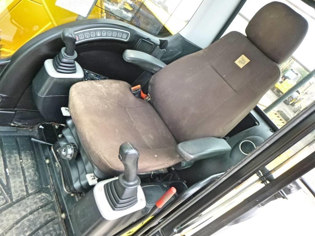 JCB JS 130 LC Bageri guseničari