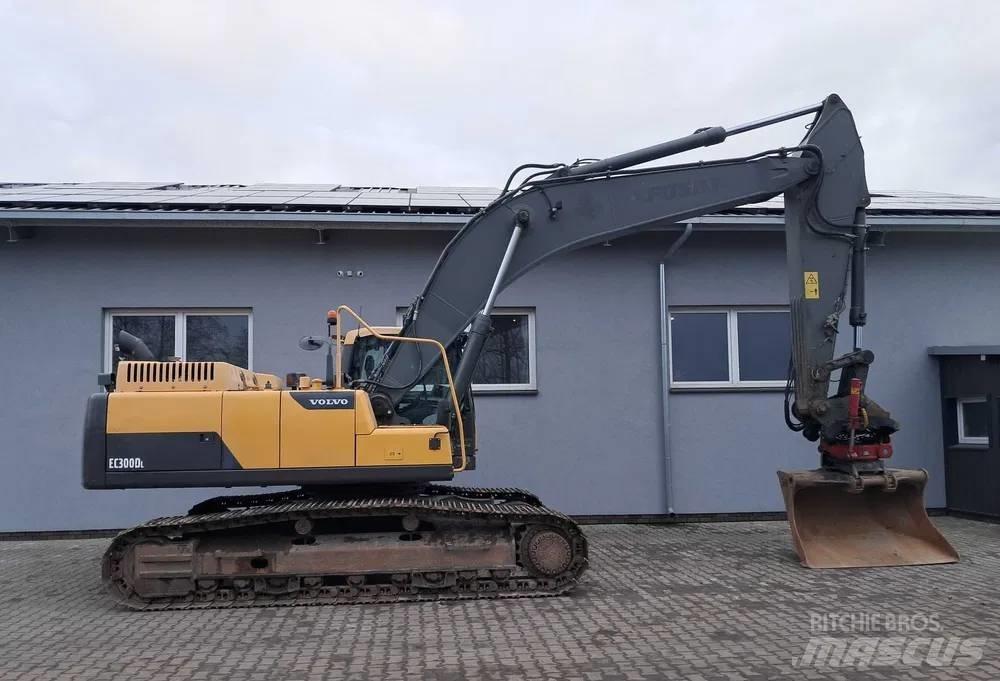 Volvo EC 300 D L Bageri guseničari