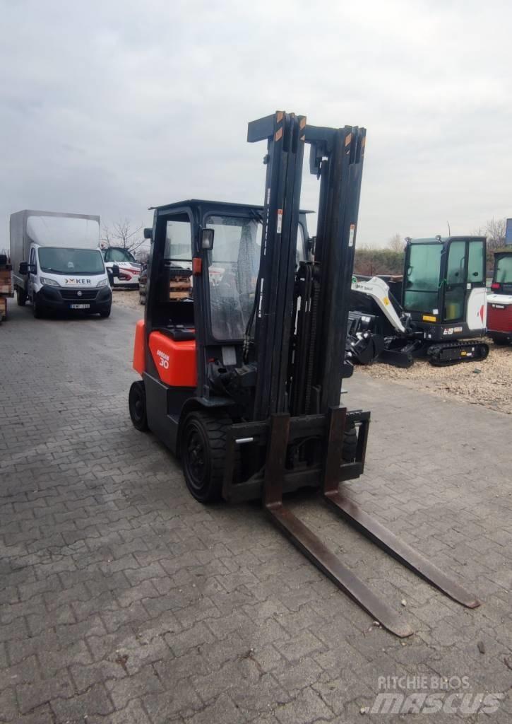 Doosan D 30 G Dizelski viljuškari