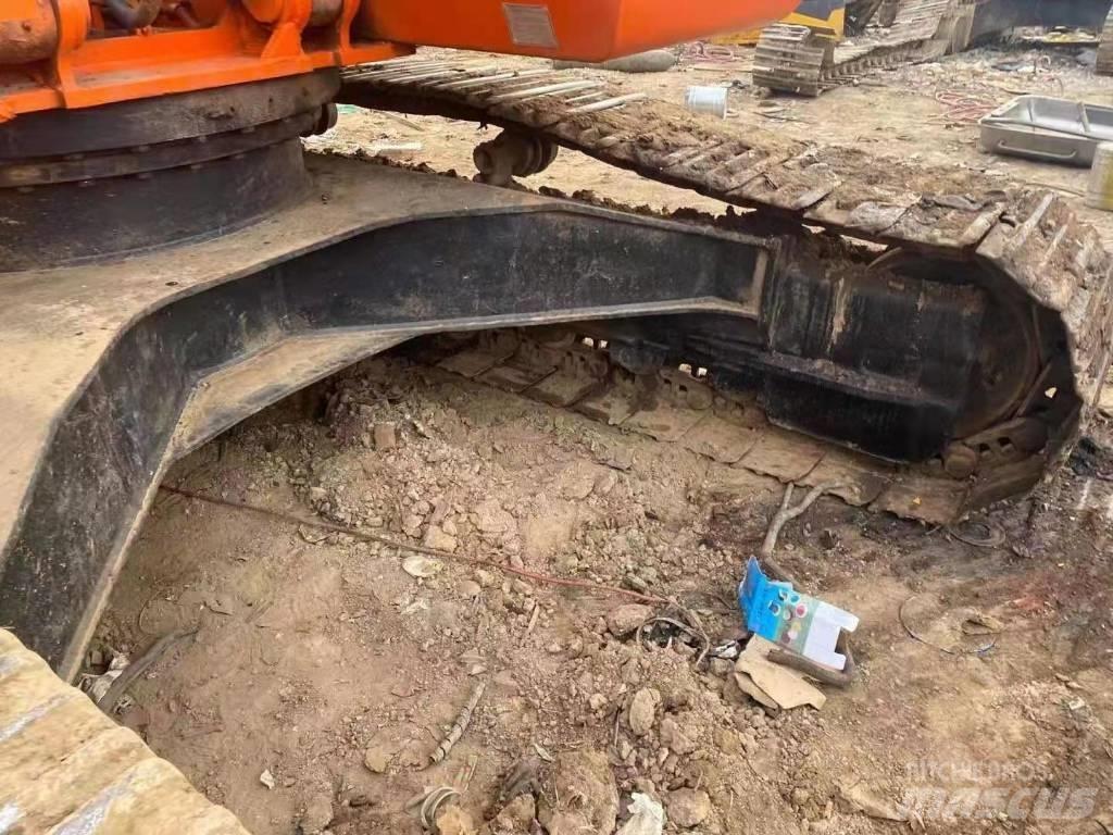 Doosan DH220LC-5 Bageri guseničari