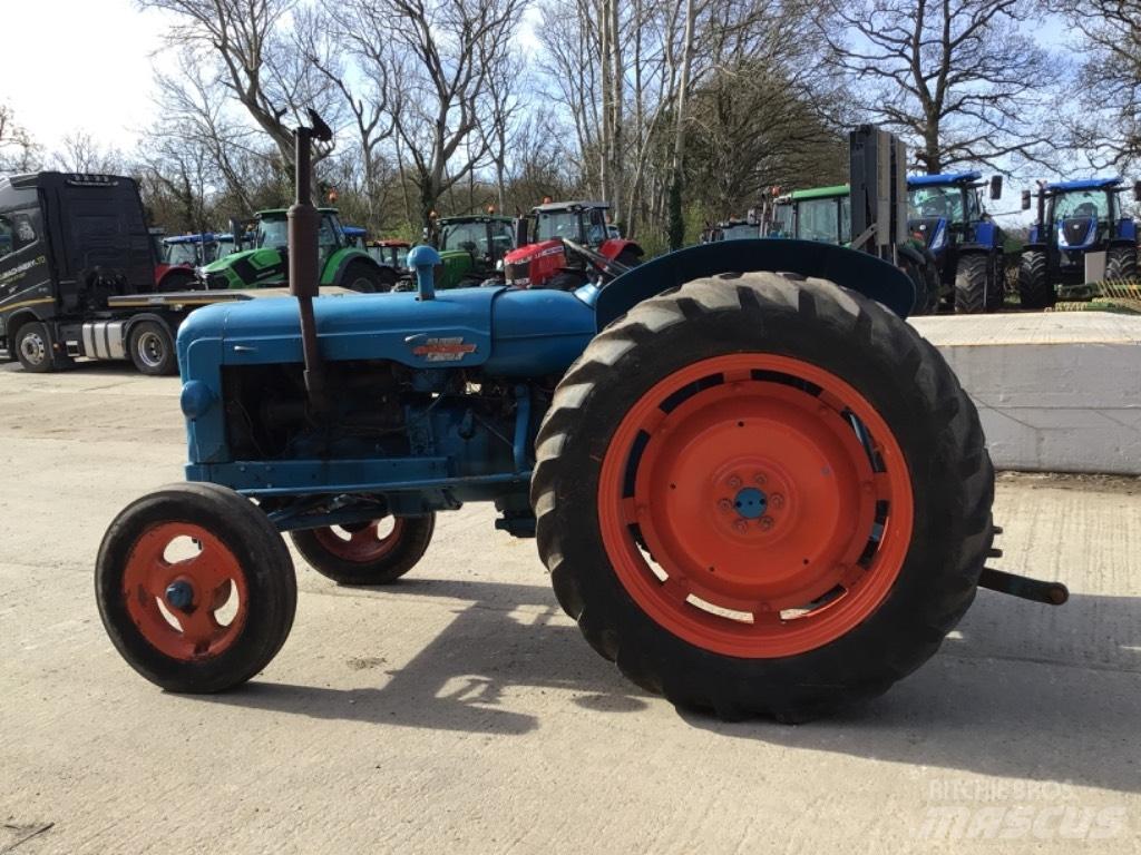 Fordson Power Major Traktori