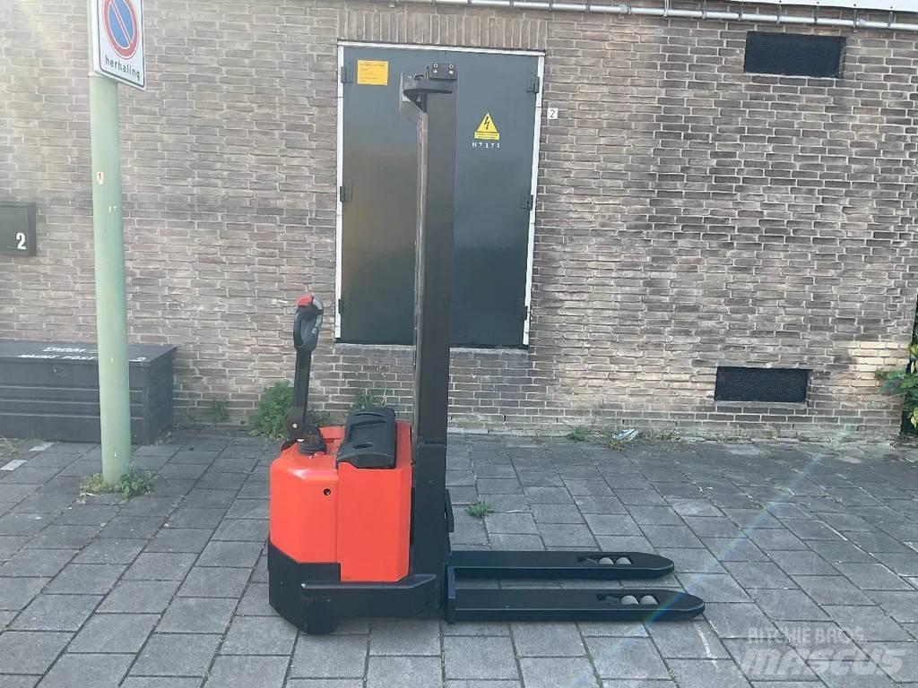 Toyota BT SWE120L Ručni električni viljuškar