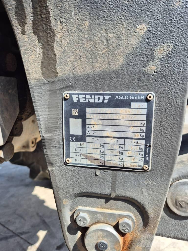 Fendt 826 Profi Traktori