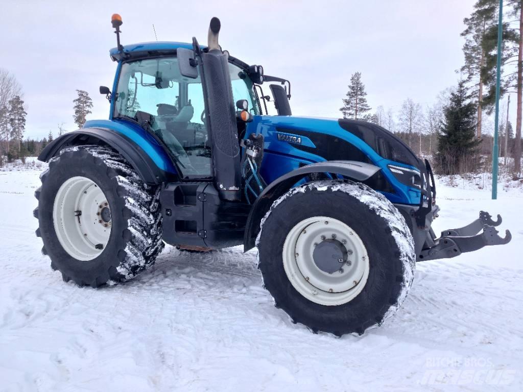 Valtra T 174 VERSU Traktori
