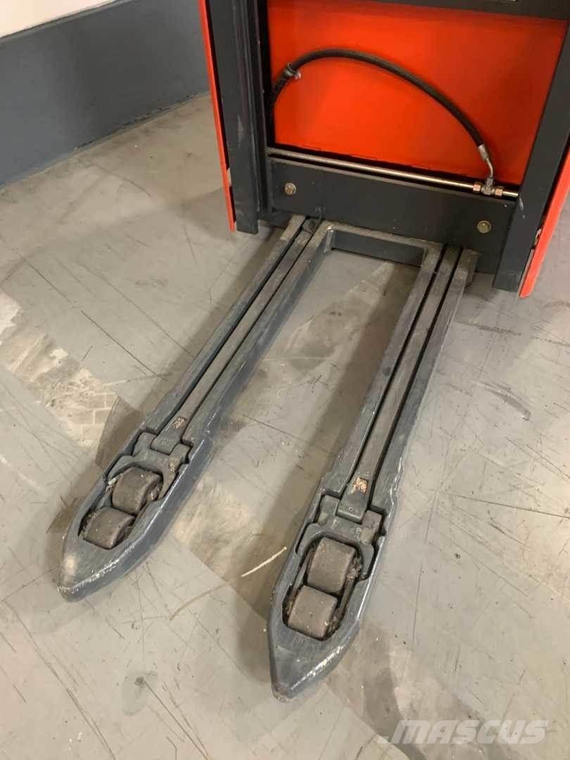 Linde L12I Samopogonski ručni viljuškari