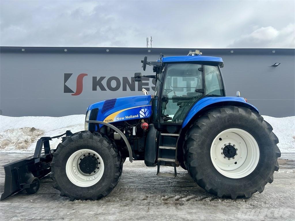 New Holland TG285 Traktori