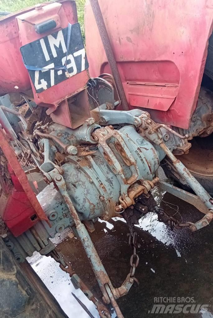 Massey Ferguson 165 Traktori