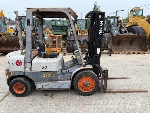 Hytsu S100 30 Dizelski viljuškari