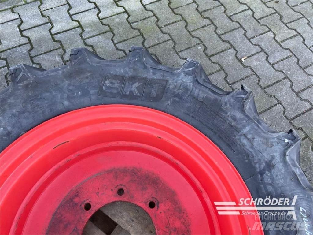 BKT 1X 320/70 R24 Gume, točkovi i felne