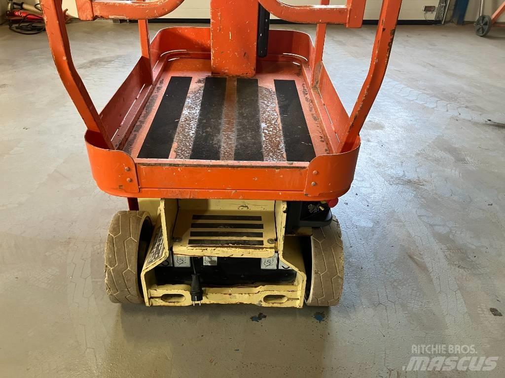 JLG 1230 ES Jarbolne penjajuće platforme