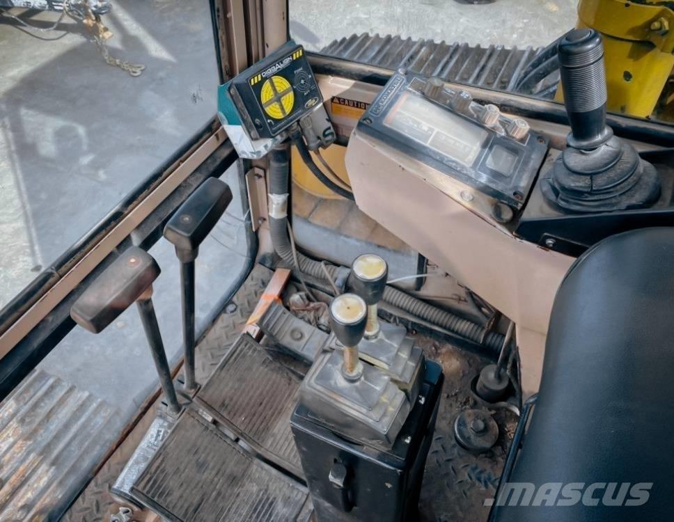 Komatsu PC 200 LC-3 Bageri guseničari