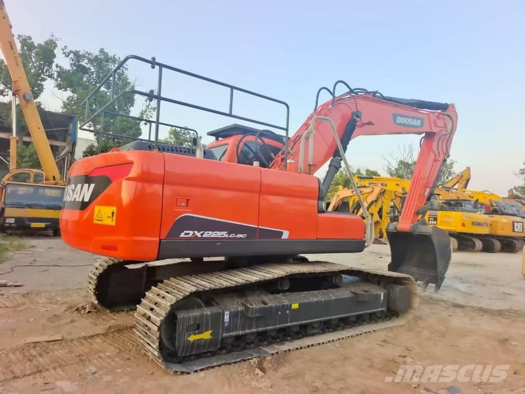 Doosan DX 225LC -9C Bageri guseničari