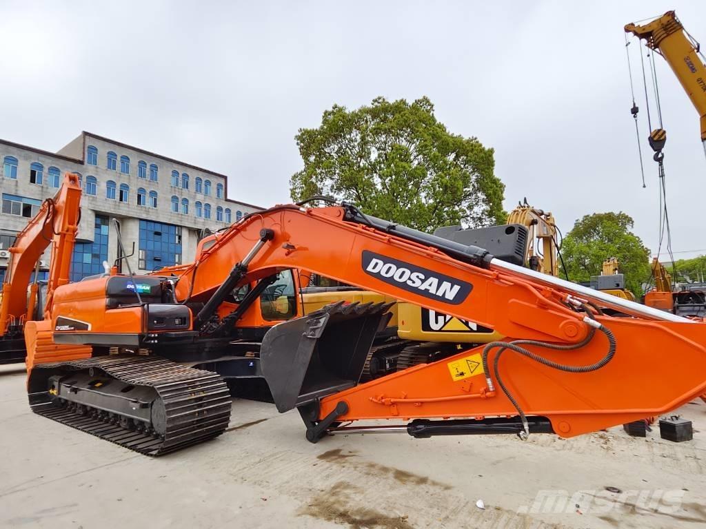 Doosan DX 225 LC Bageri guseničari