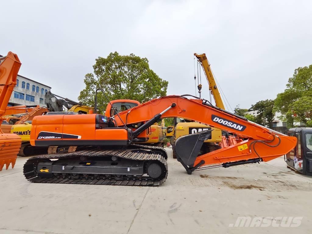 Doosan DX 225 LC Bageri guseničari